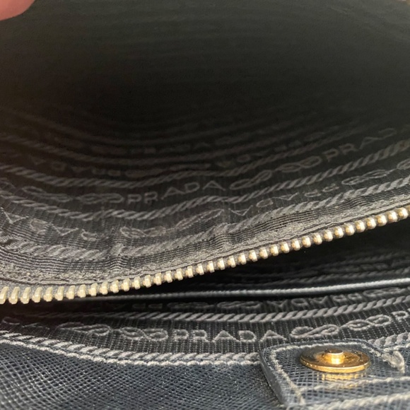 Prada Saffiano bag - Picture 7 of 7